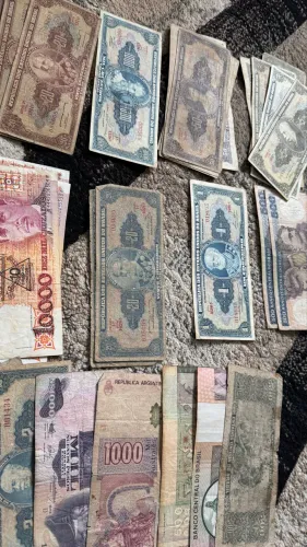 Notas de dinheiro antigas