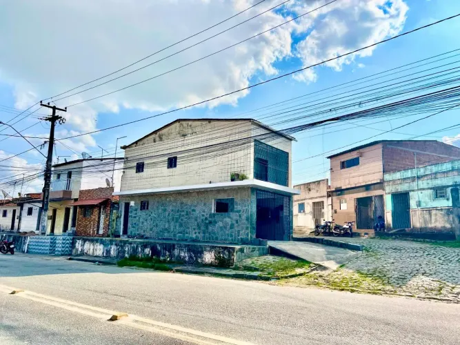 CASA COM 2 QUARTOS NO JOSÉ PINHEIRO