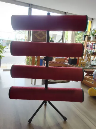 Vendo suporte para jóias e pulseiras