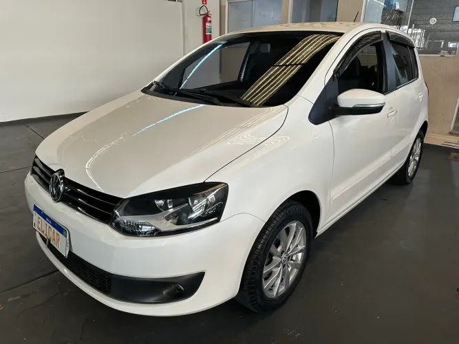 Volkswagen Fox 1.0 MI Total Flex 8V 5P 2014