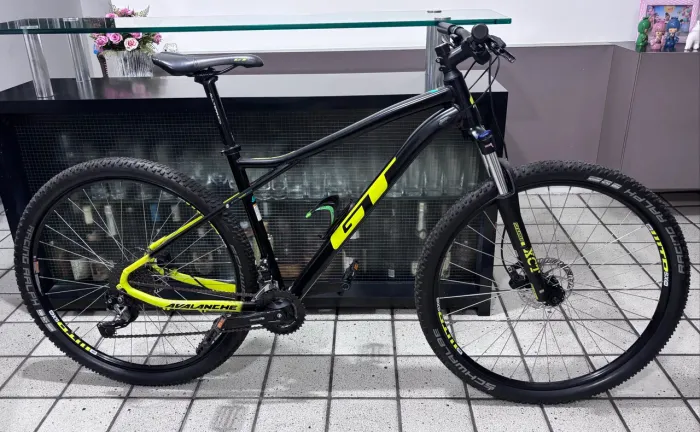 Bicicleta GT Avalanche Aro 29 TAM L ou 19