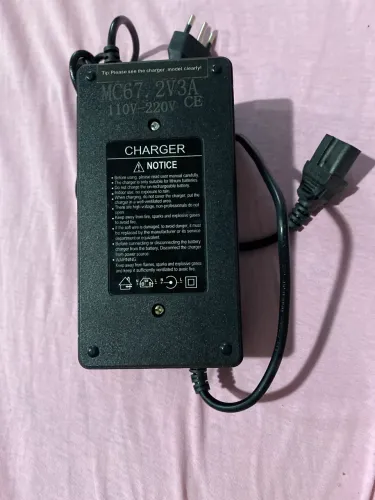 Carregador 67,2V 3A para Bicicleta/Scooter Elétrica - Bivolt - XLR 3 Pinos