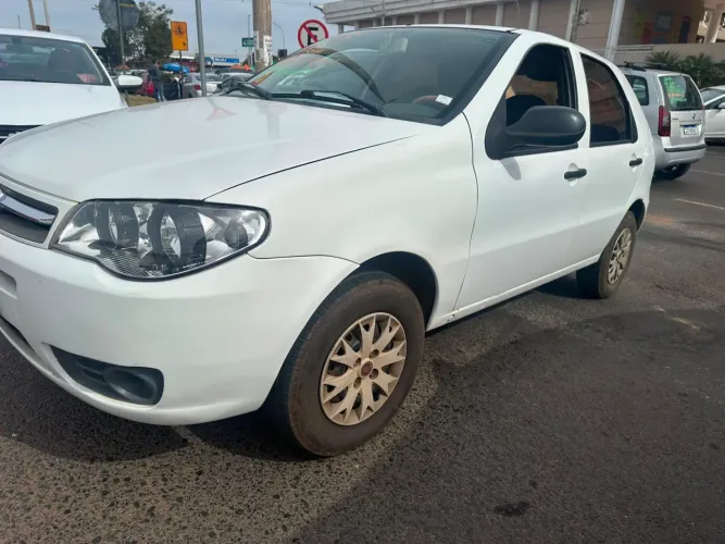 Fiat Palio 1.0 Economy Fire Flex 8V 4P 2013