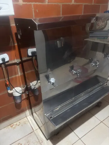 Bebedouro Industrial 200 litros 