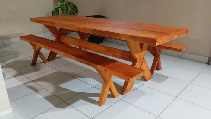 Messa rústica de madeira