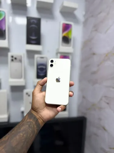 IPHONE 11 256GB TELA E BATERIA NOVA<br>R$ 999,00