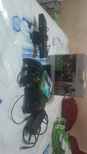 Vende-se ou troco Xbox 360 ano 2015/2016, por um smartphone de última geração.