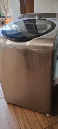 Máquina de Lavar Roupas Brastemp Ative de Inox 11-Kg ?