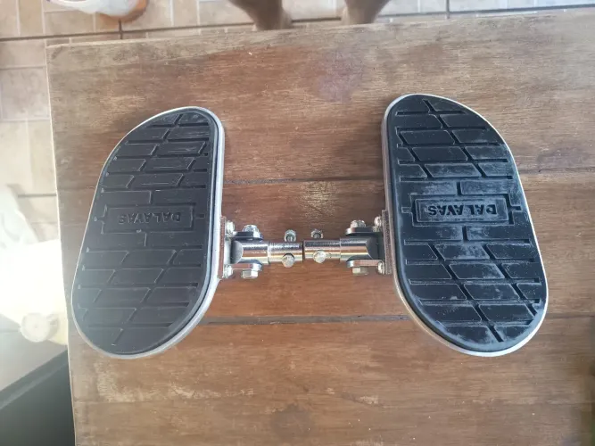 Plataforma Pedaleira moto Custom