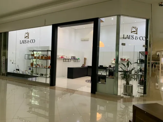 Móveis Industriais para Loja - Vitrine