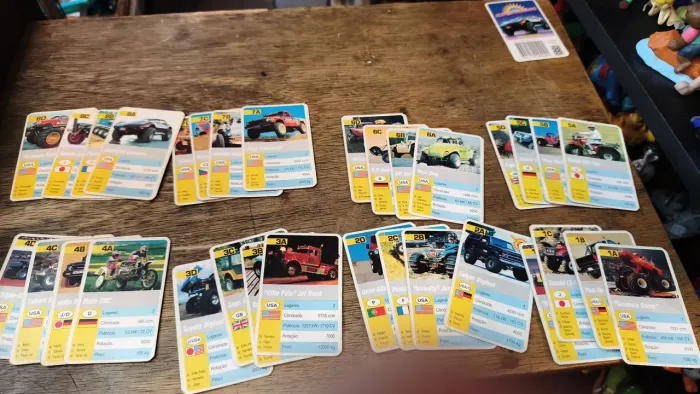 Jogo Antigo de Cartas Super Trunfo Off Roda da Grow.