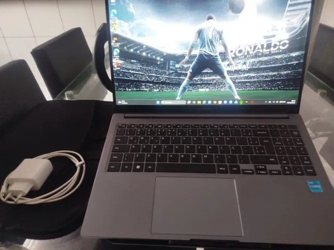Notebook Galaxy book 4