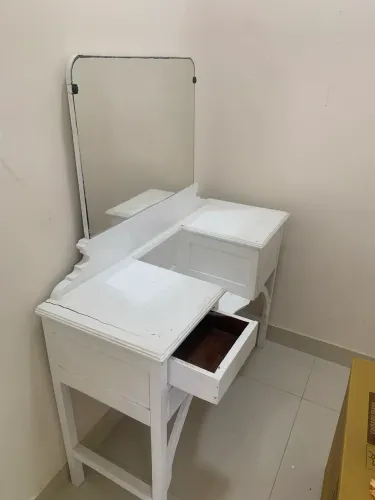 Penteadeira com espelho
