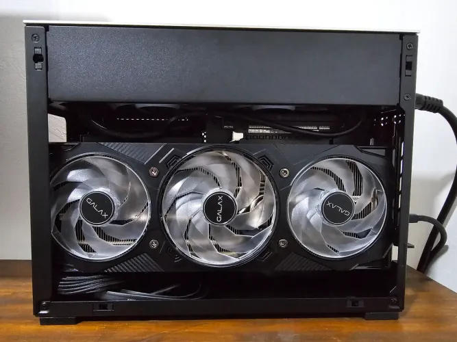 Placa de Vídeo GALAX GeForce RTX 5070 Ti EX Gamer