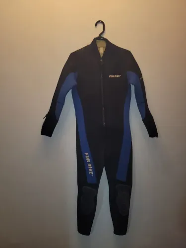 Roupa mergulho fundive