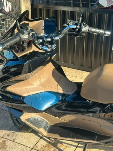 PCX 2025 DLX