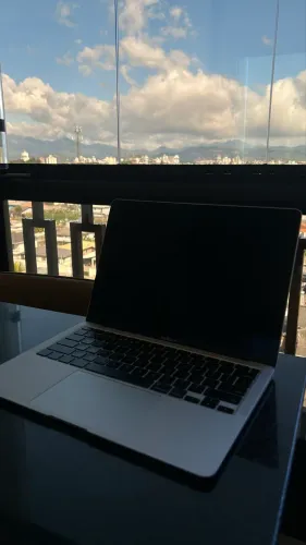 Macbook air 2020 i5 8gb ram 500gb ssd