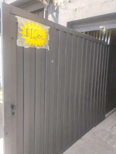 PORTÃO DE CORRER COM SOCIAL ENBUTIDO SEMI NOVO 3.00X2.15