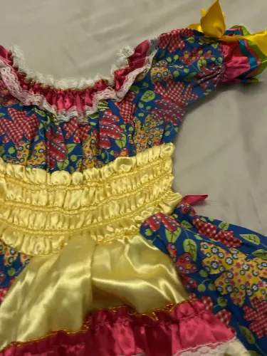 Roupa de festa junina tradicional caipira