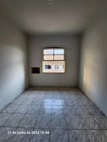 Alugo sala living ampla no Boa Vista em São Vicente-SP