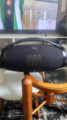 Caixa de som jbl boombox 3