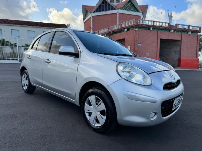 Nissan March S 1.0 16V Flex Fuel 5P 2014