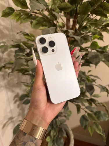 iPhone 16 Pro Titânio Branco Garantia Apple