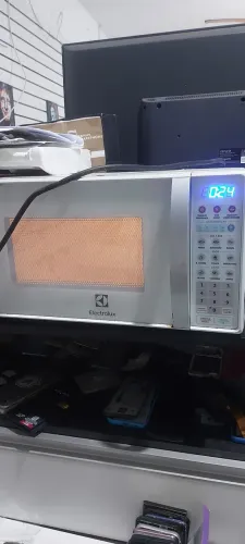 Micro-ondas Electrolux 127v ,30 litros ,aceito cartão