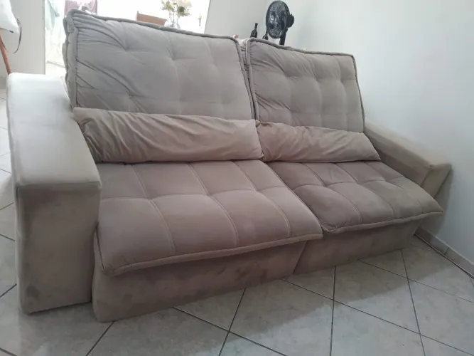 Sofá retrátil e reclinável + mesa com 4 cadeiras