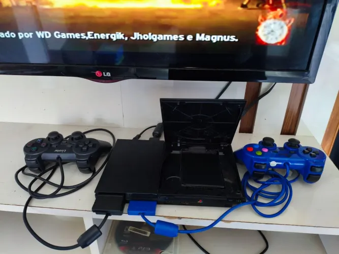 PlayStation 2 + 40 Jogos + 2 Controles com bomba patch de maio 2026