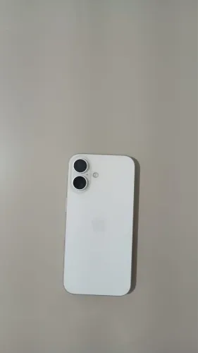 iPhone 16