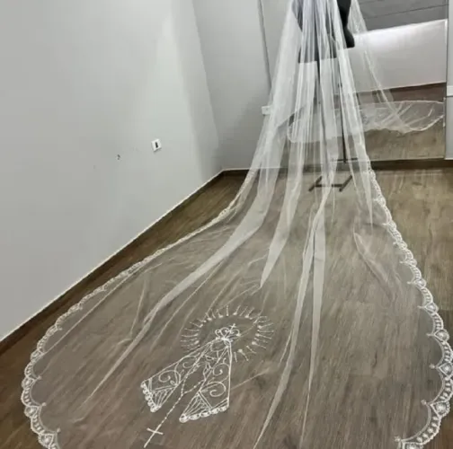 Véu de noiva bordado Nossa Senhora Aparecida