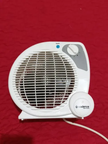 Aquecedor e Ventilador Elétrico de Mesa