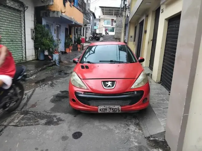 Peugeot 207 Sed. Passion XR Sport 1.4 Flex 8V 4P 2011