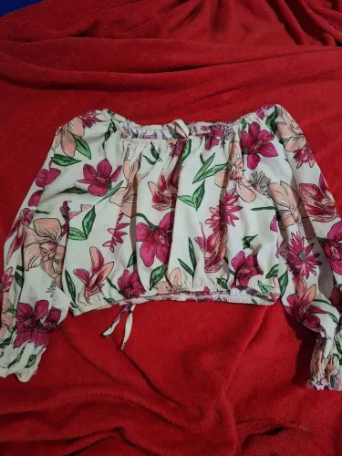 Blusa florida