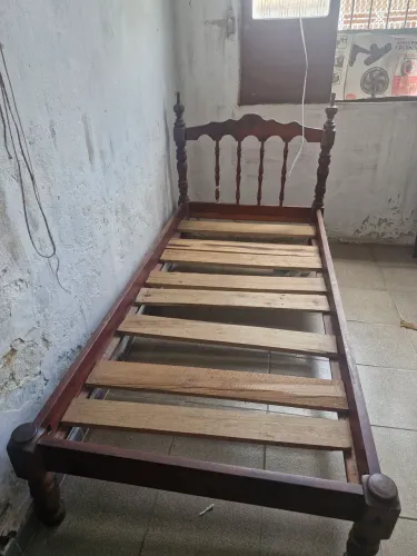 CAMA E COLCHÃO