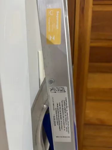 Escada Aluminio 04 Degraus suporta até 120kg imetro
