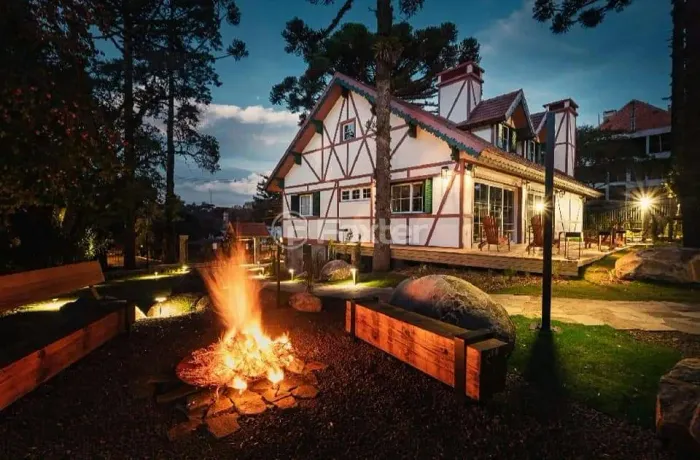 Apartamento à venda Rua Antônio Accorsi, Bavária - Gramado