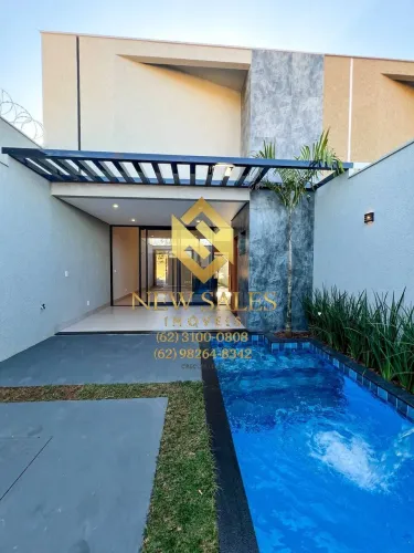 Casa- 3 quartos, 1 suíte master, 115m², 2 vagas, piscina- Jardim Ipanema