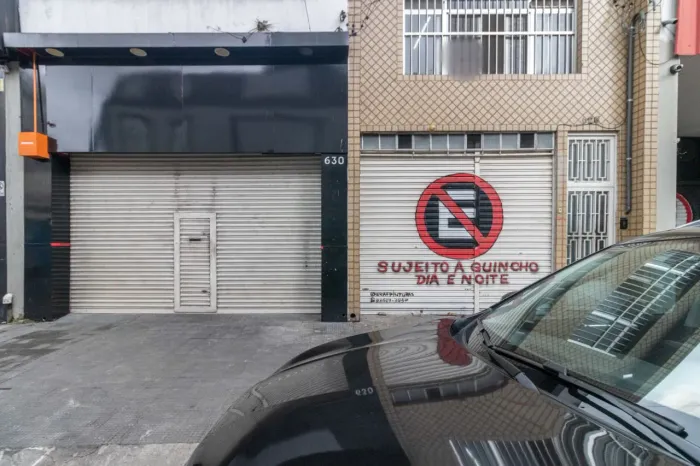 Prédio comercial na Rua Costa Aguiar, 630 360 m²