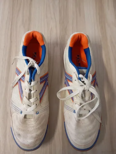 Tênis futsal Kelme