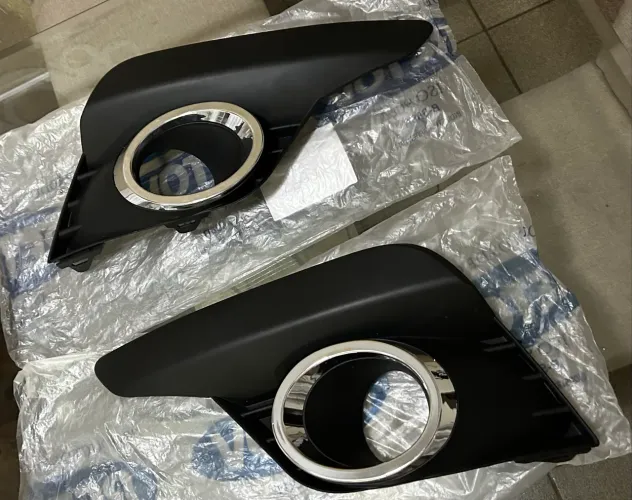 Par de moldura cromada para farol de milha Renault Sandero e Logan