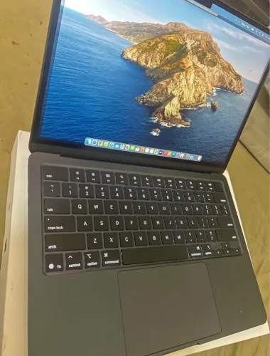 Macbook M4 16/256 Midnight