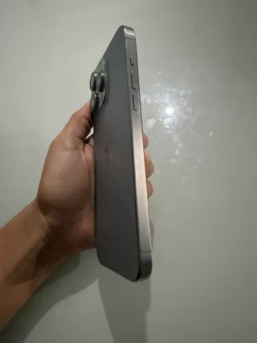 iPhone 15 pro max 256GB Titanium