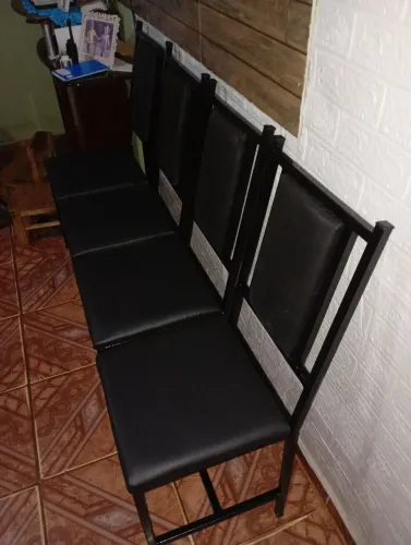 Jogo de 4 cadeiras com almofadas.metalon, metalon 2 mm super reforçada.