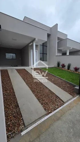 Casa Geminada com 2 Quartos, Suíte e Energia Solar à Venda em Schroeder/SC