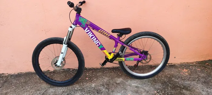 Bicicleta Vikingx Aro 26 - Shimano MT200 + GTA 357 + Kenda Flame
