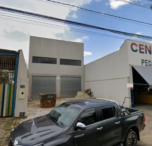 Aluga-se Galpão na Av. Brasil Norte com 465,30m², próximo da Autus Veículos