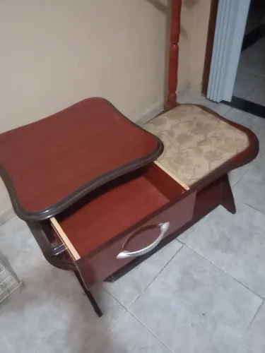 Mesinha de canto em MDF 80x64x45cm
