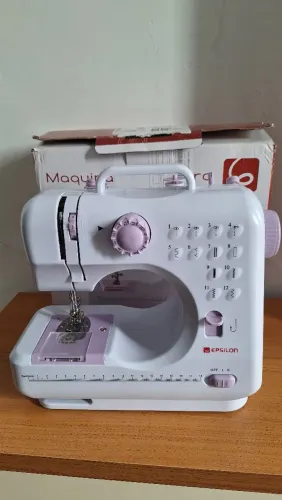 Máquina de costura 